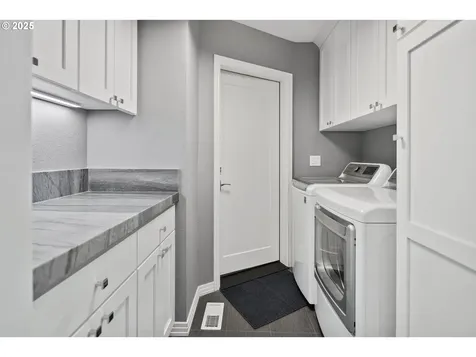 4674 Chelsea Lane Lake Oswego OR 97035