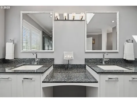 4674 Chelsea Lane Lake Oswego OR 97035