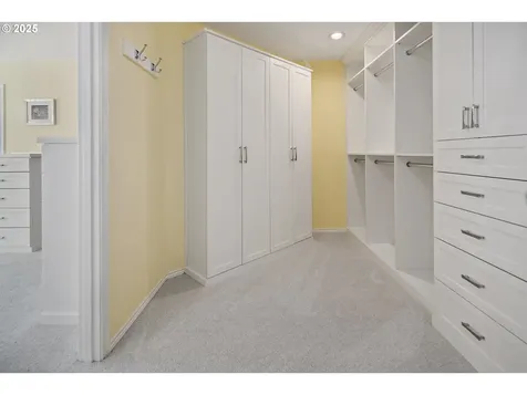 4674 Chelsea Lane Lake Oswego OR 97035