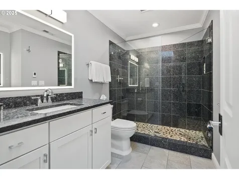 4674 Chelsea Lane Lake Oswego OR 97035