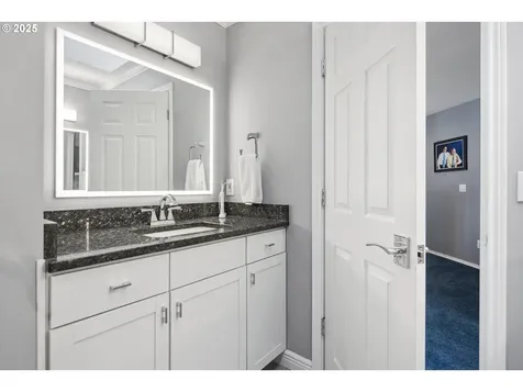 4674 Chelsea Lane Lake Oswego OR 97035