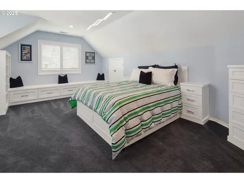 4674 Chelsea Lane Lake Oswego OR 97035