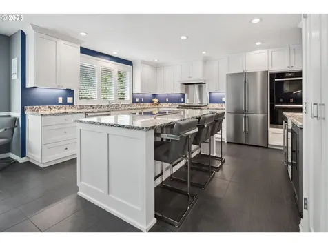 4674 Chelsea Lane Lake Oswego OR 97035