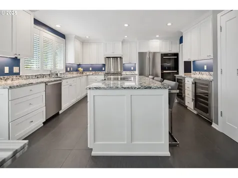 4674 Chelsea Lane Lake Oswego OR 97035
