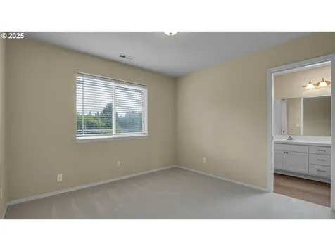 15210 SW Parkland Terrace Portland OR 97224