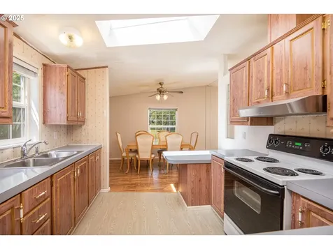 23056 N Umpqua Highway Idleyld Park OR 97447