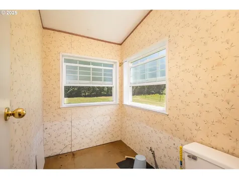 23056 N Umpqua Highway Idleyld Park OR 97447