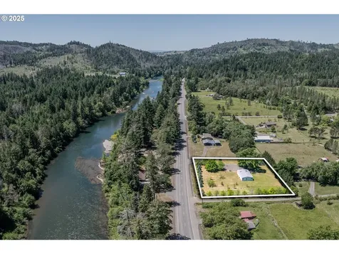 23056 N Umpqua Highway Idleyld Park OR 97447