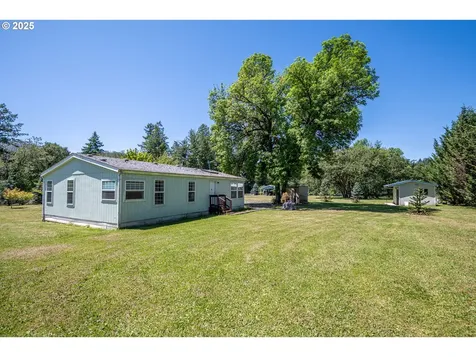 23056 N Umpqua Highway Idleyld Park OR 97447