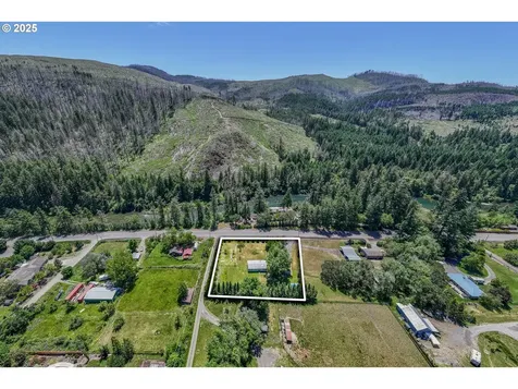 23056 N Umpqua Highway Idleyld Park OR 97447