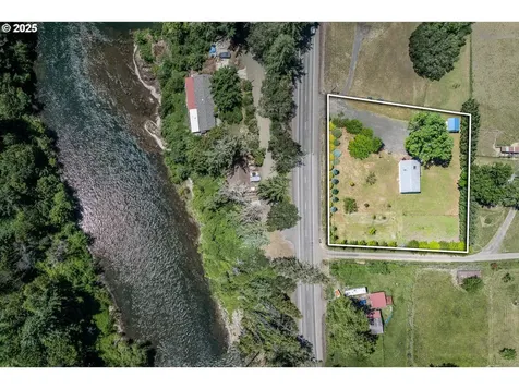 23056 N Umpqua Highway Idleyld Park OR 97447