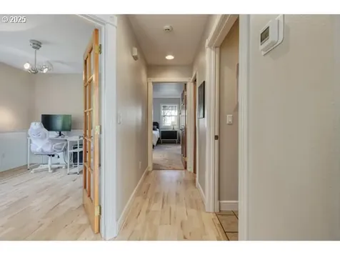 6403 SE Dunbar Drive Portland OR 97236