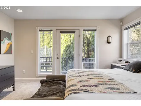 6403 SE Dunbar Drive Portland OR 97236