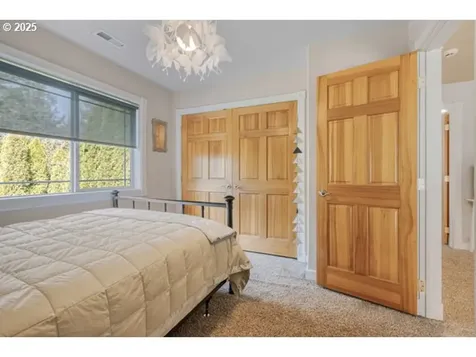 6403 SE Dunbar Drive Portland OR 97236
