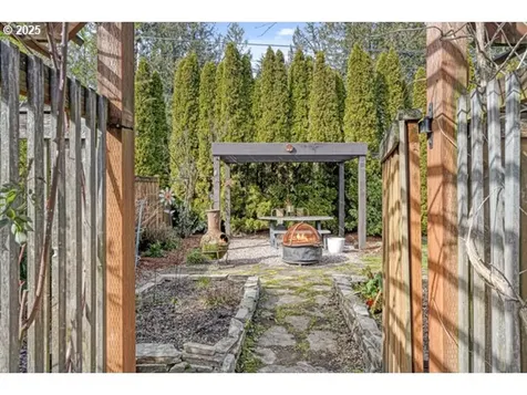 6403 SE Dunbar Drive Portland OR 97236