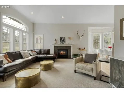 6403 SE Dunbar Drive Portland OR 97236