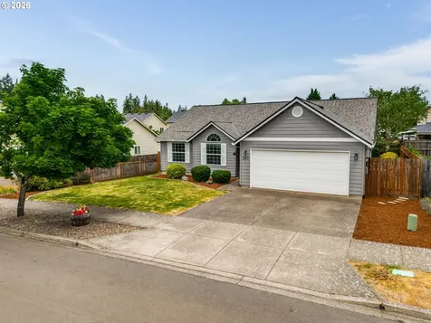 683 NE Summerfield Street Mcminnville OR 97128