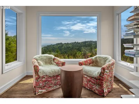 2732 NW Monte Vista Terrace Portland OR 97210
