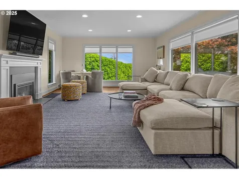 2732 NW Monte Vista Terrace Portland OR 97210