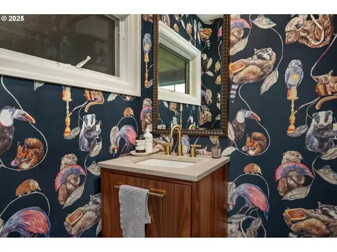 2732 NW Monte Vista Terrace Portland OR 97210