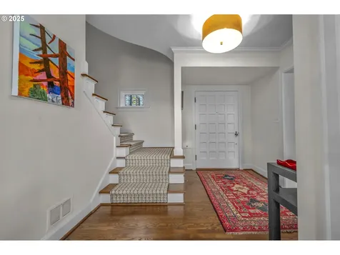 2732 NW Monte Vista Terrace Portland OR 97210