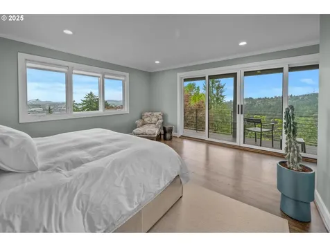 2732 NW Monte Vista Terrace Portland OR 97210