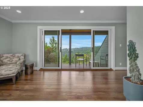 2732 NW Monte Vista Terrace Portland OR 97210