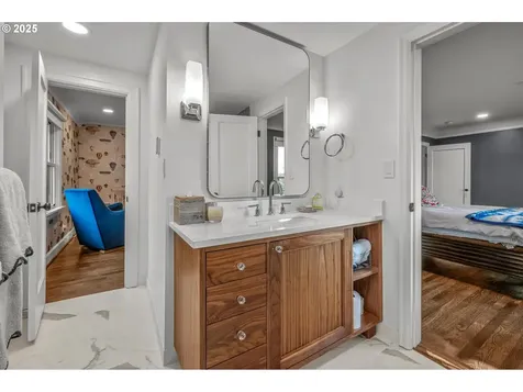 2732 NW Monte Vista Terrace Portland OR 97210