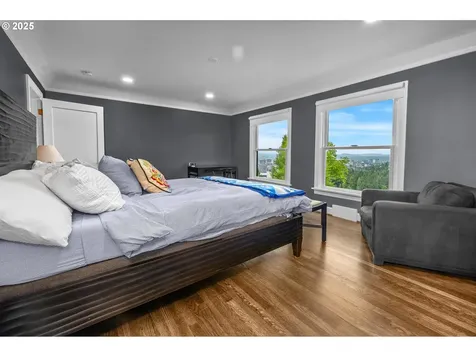 2732 NW Monte Vista Terrace Portland OR 97210
