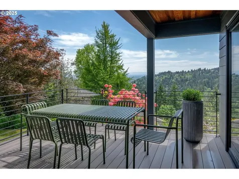 2732 NW Monte Vista Terrace Portland OR 97210