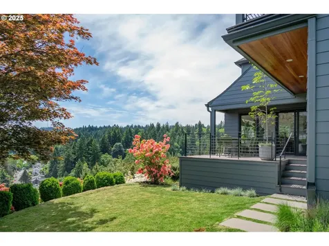 2732 NW Monte Vista Terrace Portland OR 97210