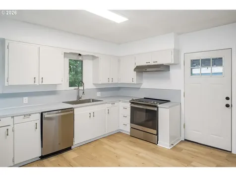 1945 NE Bell Drive Portland OR 97220