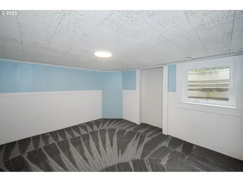 1945 NE Bell Drive Portland OR 97220