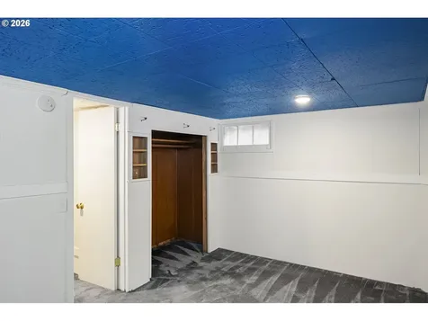 1945 NE Bell Drive Portland OR 97220