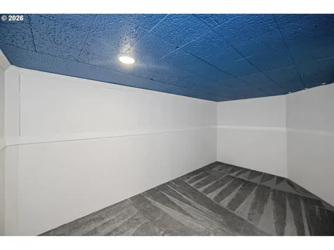 1945 NE Bell Drive Portland OR 97220
