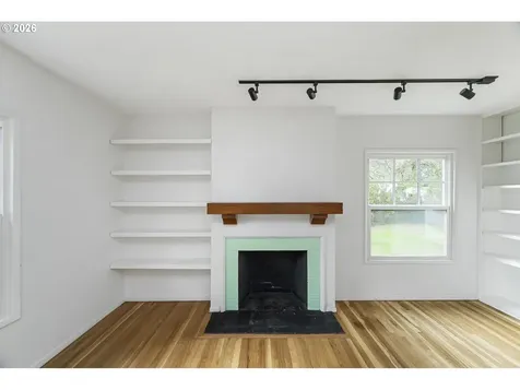 1945 NE Bell Drive Portland OR 97220