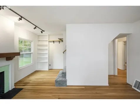 1945 NE Bell Drive Portland OR 97220