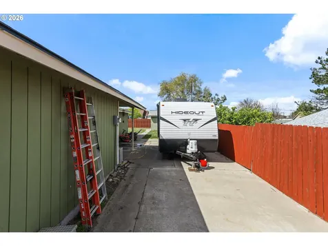 1070 SW 10th Place Hermiston OR 97838