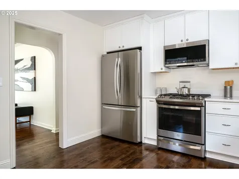 264 NW Ebberts Avenue Hillsboro OR 97124