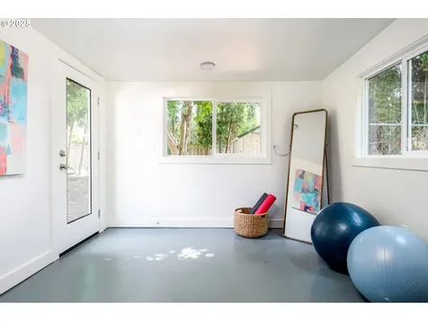 264 NW Ebberts Avenue Hillsboro OR 97124