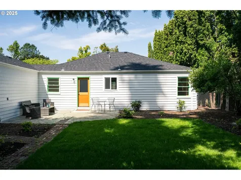 264 NW Ebberts Avenue Hillsboro OR 97124