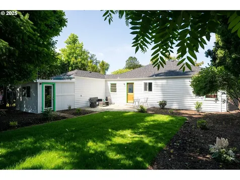 264 NW Ebberts Avenue Hillsboro OR 97124