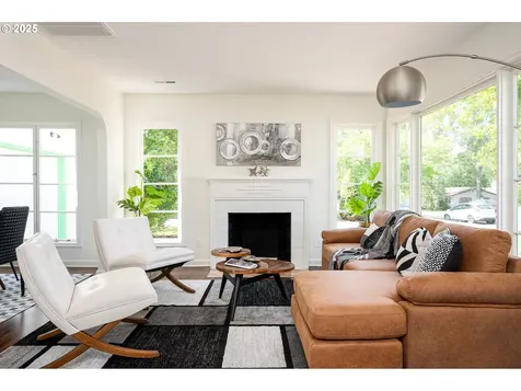 264 NW Ebberts Avenue Hillsboro OR 97124