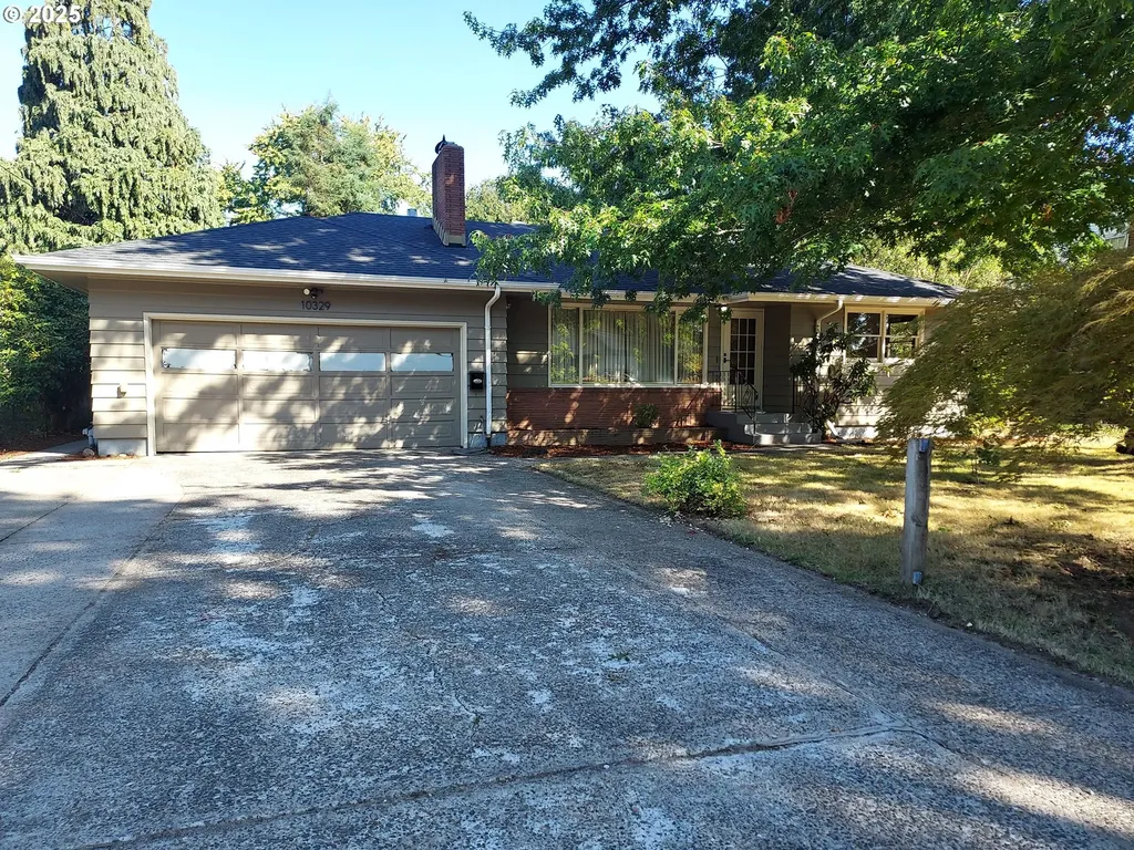 10329 NE Brazee Street Portland OR 97220