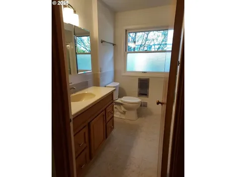 10329 NE Brazee Street Portland OR 97220