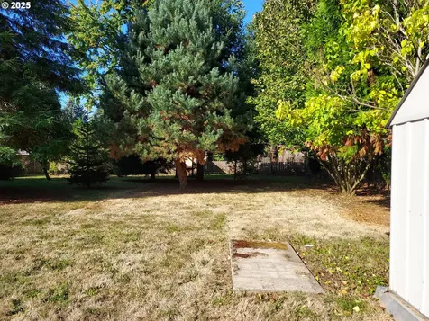 10329 NE Brazee Street Portland OR 97220