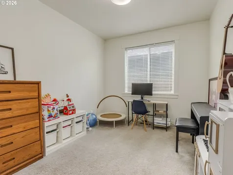 2893 4th Street Hubbard OR 97032