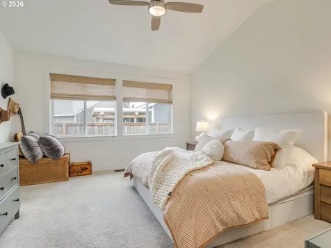 2893 4th Street Hubbard OR 97032