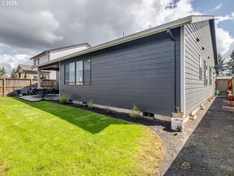 2893 4th Street Hubbard OR 97032