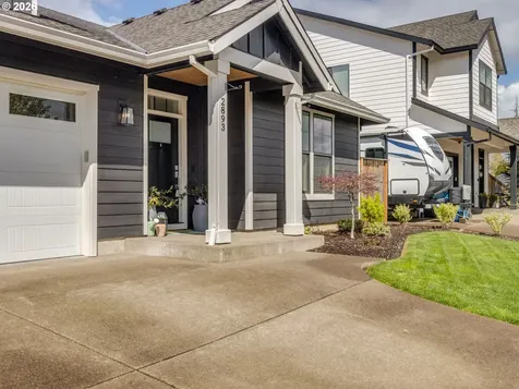 2893 4th Street Hubbard OR 97032